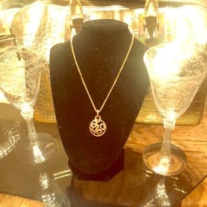 READ BETWEEN THE GLASSES🥂🥂 a necklace LOVE❤️❤️🍾